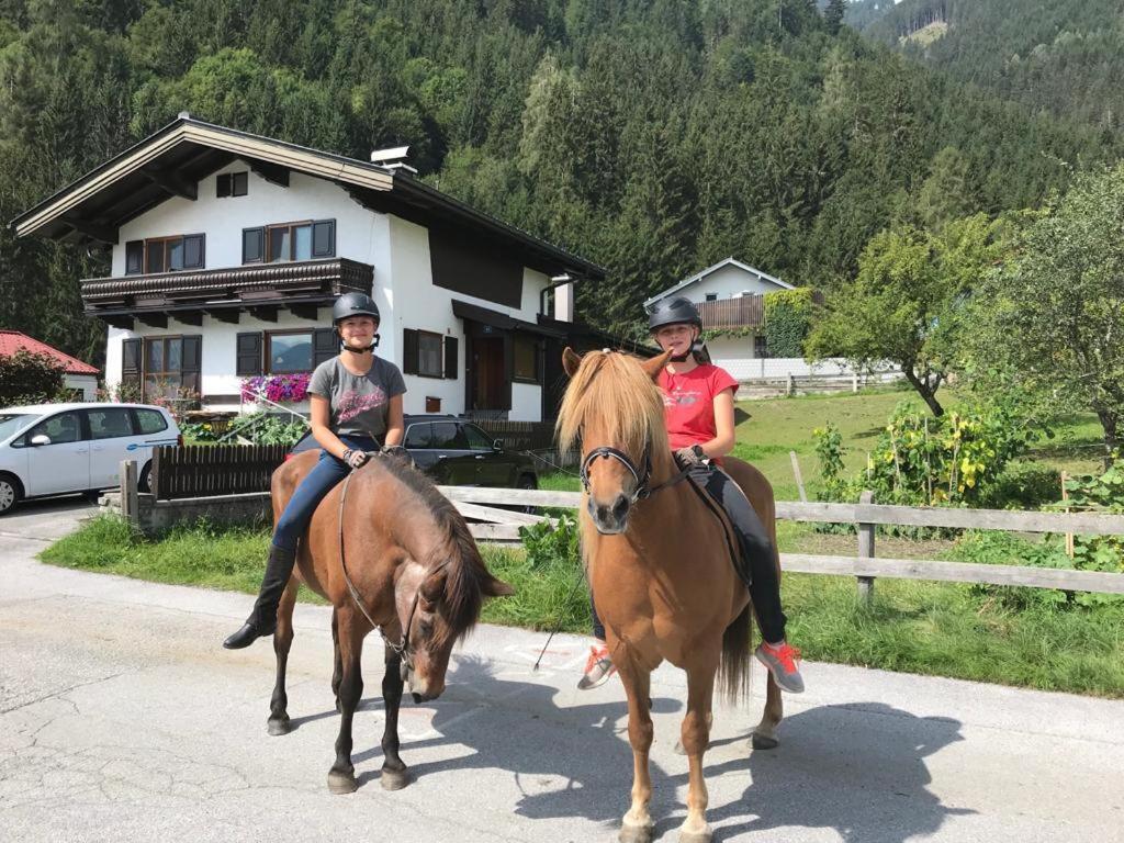 Hettlerhof Hotel Maishofen Eksteriør billede